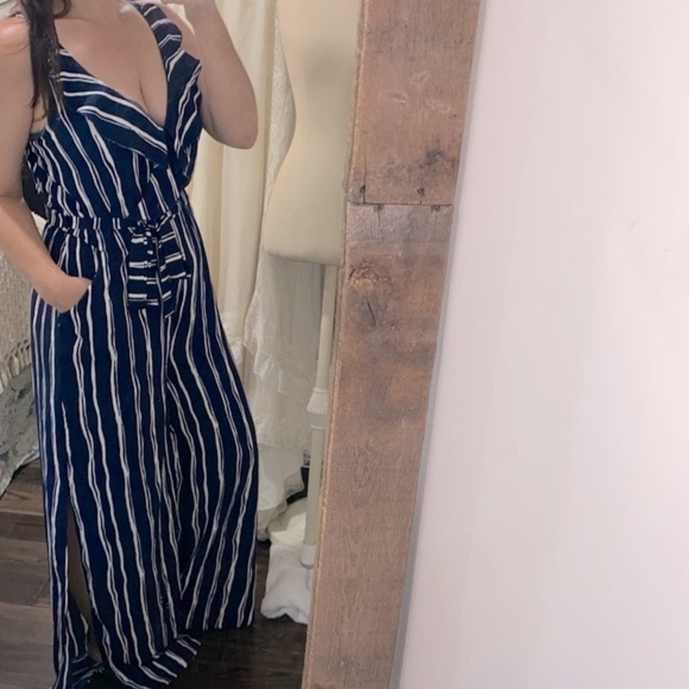 Peach Love blue striped pant romper jumpsuit size medium - Picture 3 of 10